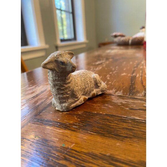 Antique Primitive Old World Handcrafted Sheep Figurine - Picture 2 of 7